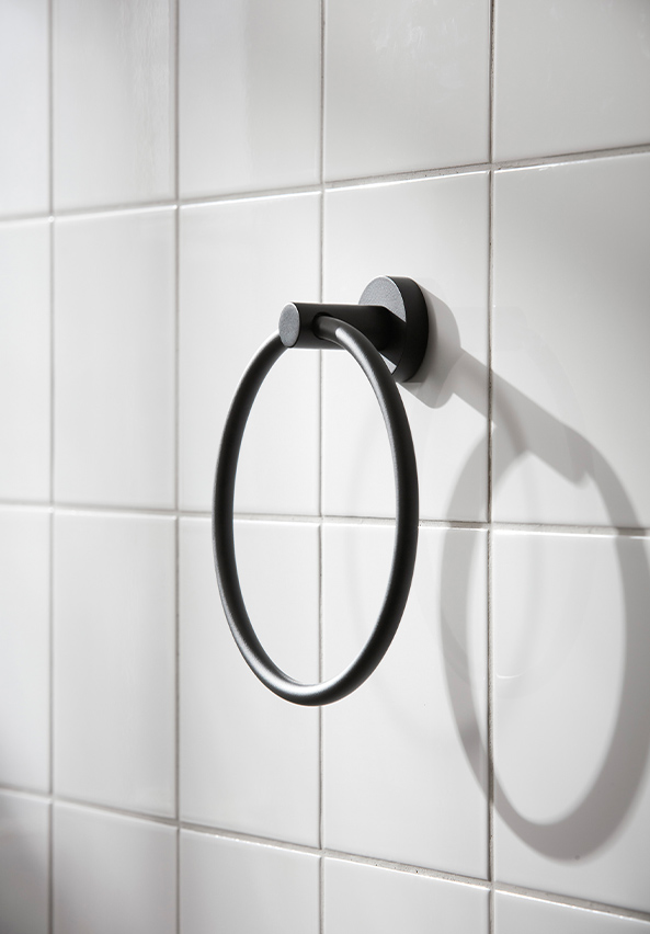 Bond Towel Ring Black