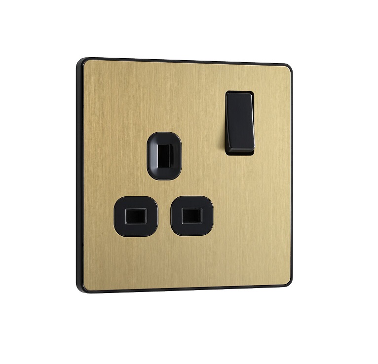 [25BVSBr.31] Evolve Socket 1g 13a Dp SatinBrass PCDSB21B-01