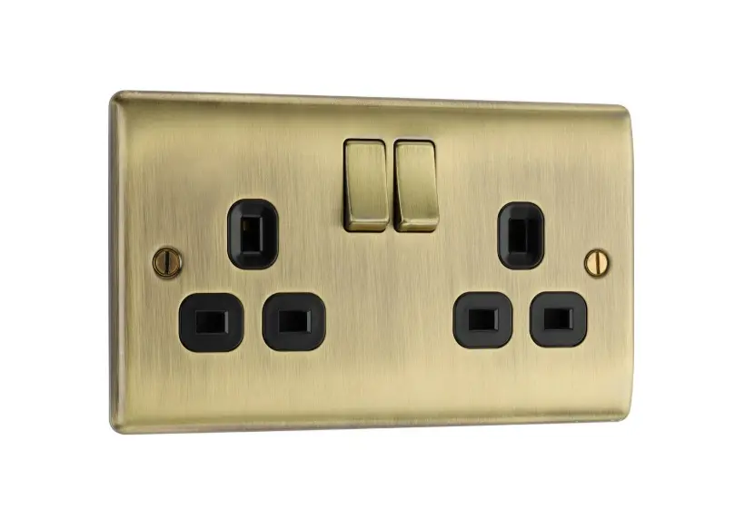 [25BDSAB.32] Socket 2g 13a Dp Bg AntBrass Raisd NAB22B-01